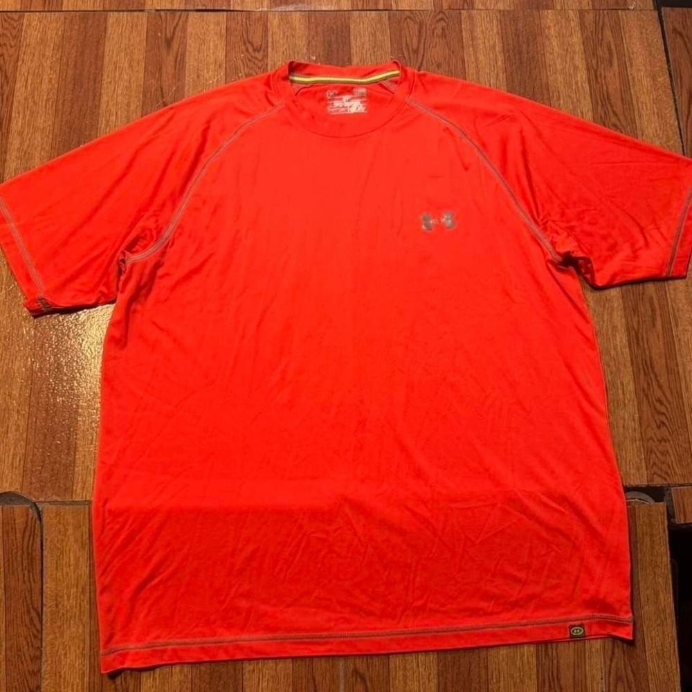 Under Armour Red Heat Tech Retro Sportswear Running Train Shirt Large